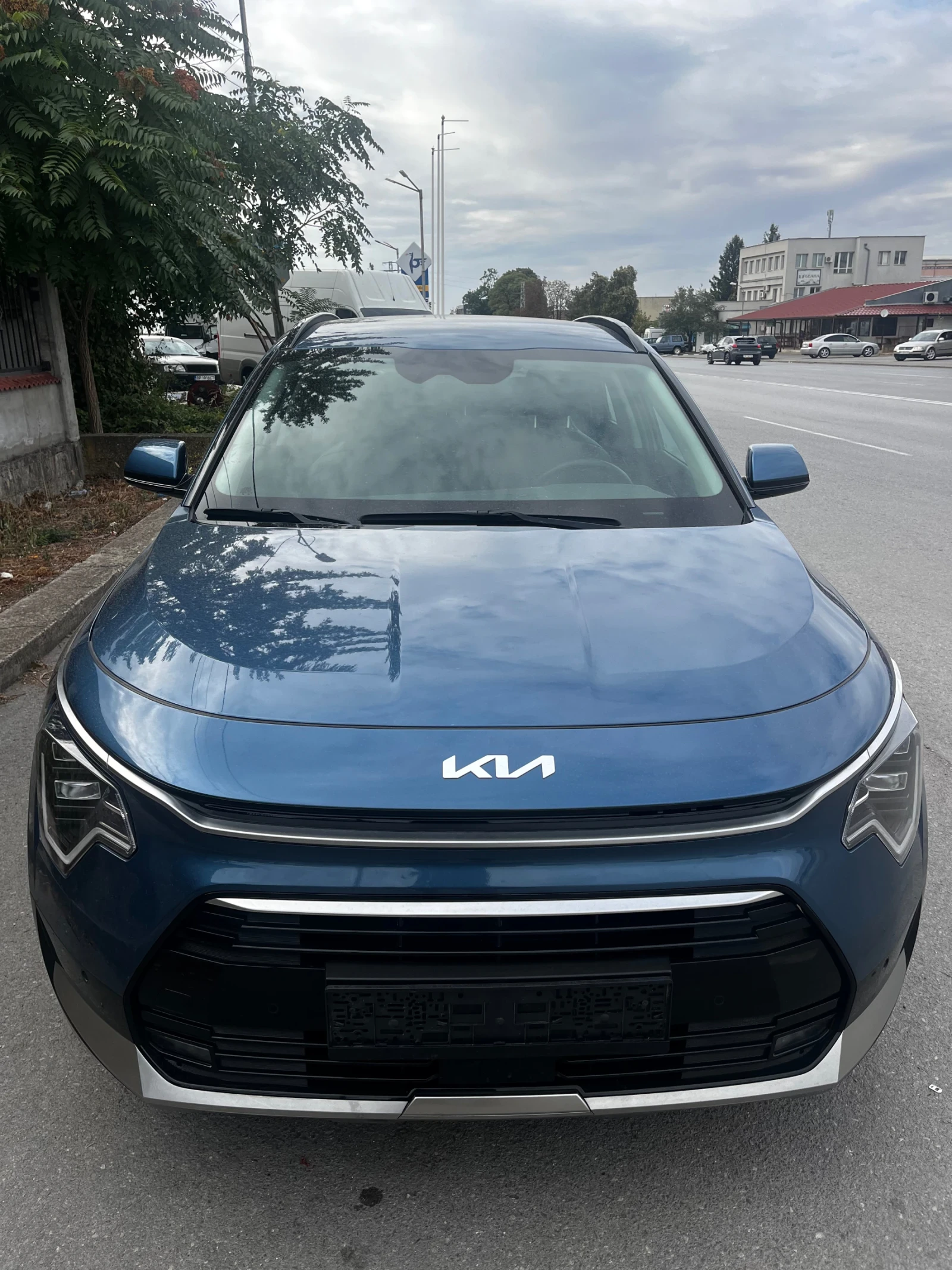 Kia Niro 45хил. Км, снимка 2 - Автомобили и джипове - 56168030