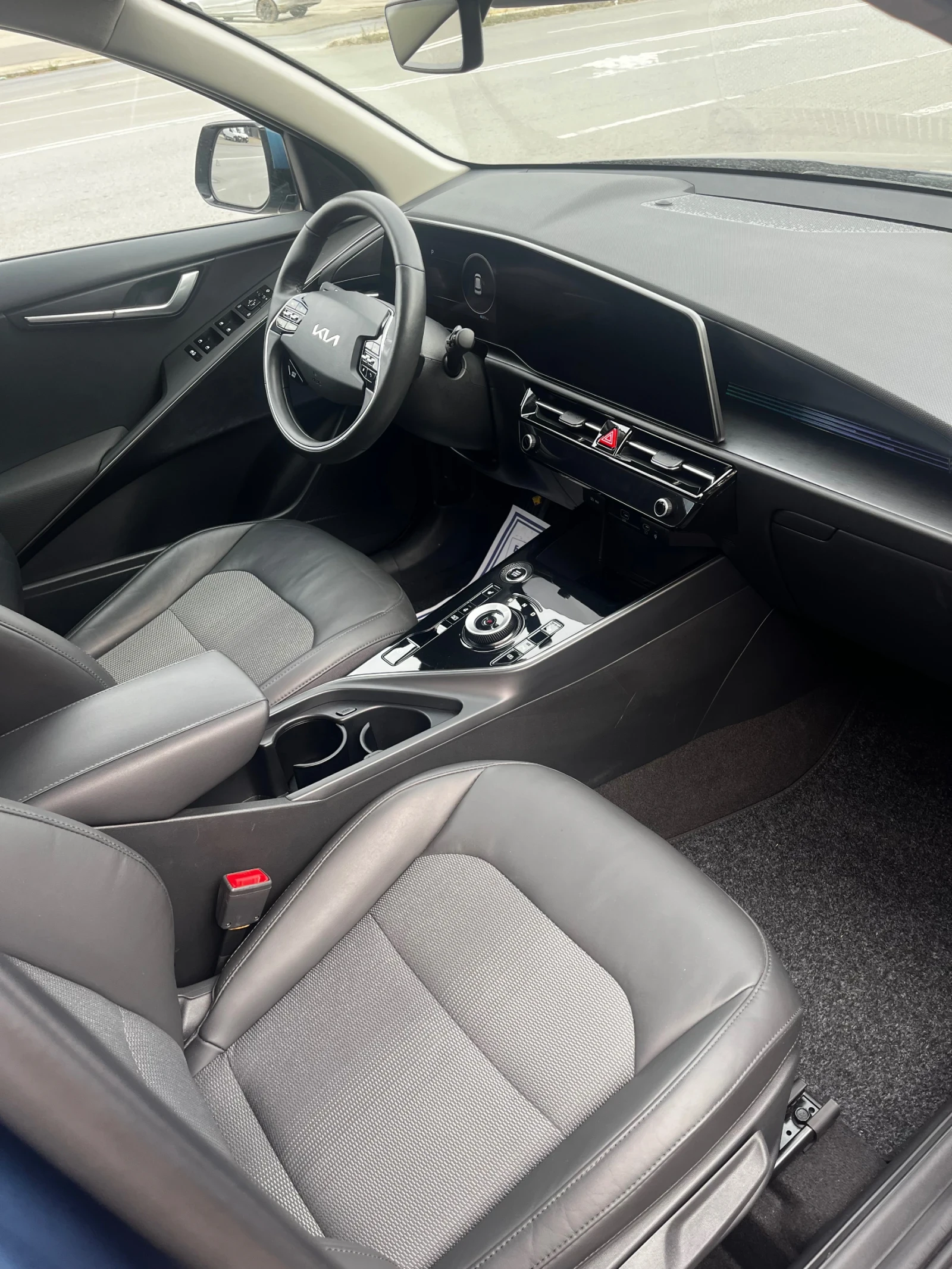 Kia Niro 45хил. Км, снимка 9 - Автомобили и джипове - 56168030