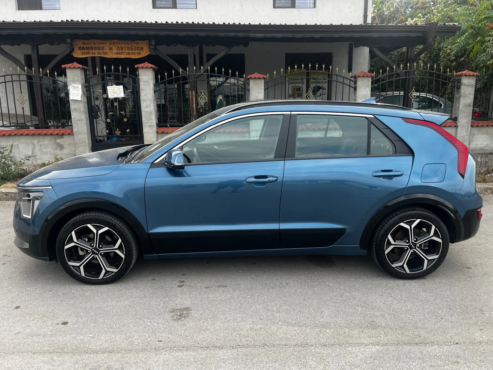 Kia Niro 45хил. Км, снимка 3 - Автомобили и джипове - 56168030