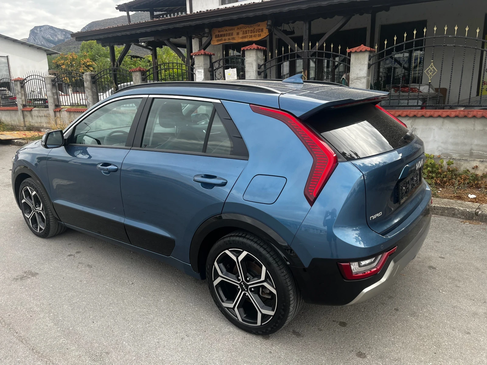 Kia Niro 45хил. Км, снимка 4 - Автомобили и джипове - 56168030