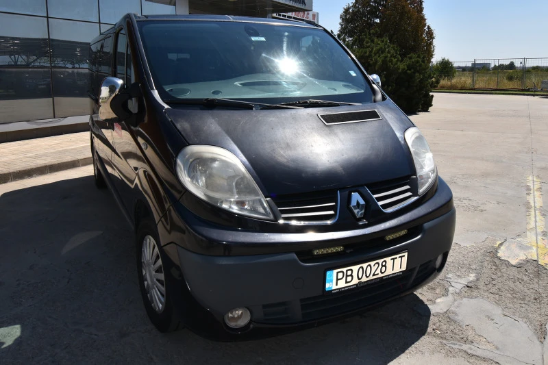 Renault Trafic, снимка 1 - Бусове и автобуси - 48568572