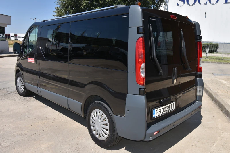 Renault Trafic, снимка 2 - Бусове и автобуси - 48568572