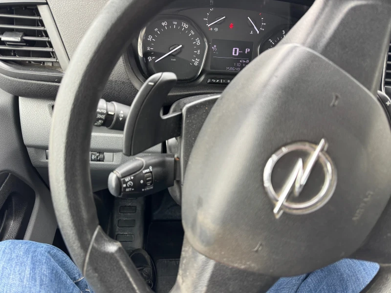 Opel Vivaro AUTOMATIC * КОЖА* КАМЕРА* 2.0d 122hp* euro 6, снимка 10 - Бусове и автобуси - 53429687