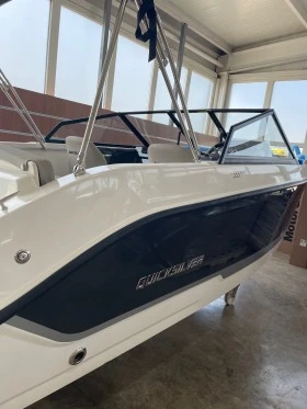 Лодка Quicksilver 555 Bowrider , снимка 2 - Воден транспорт - 39925260