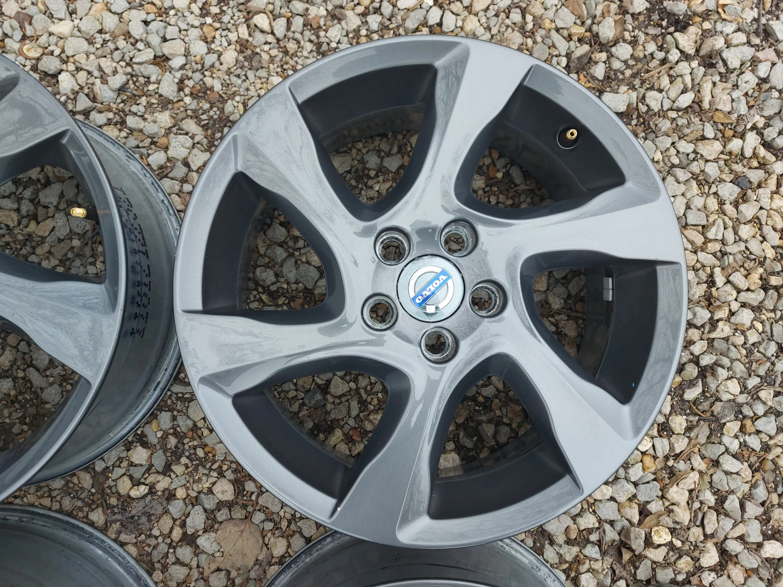 ������ �� Volvo | Mobile.bg � ����������� 4