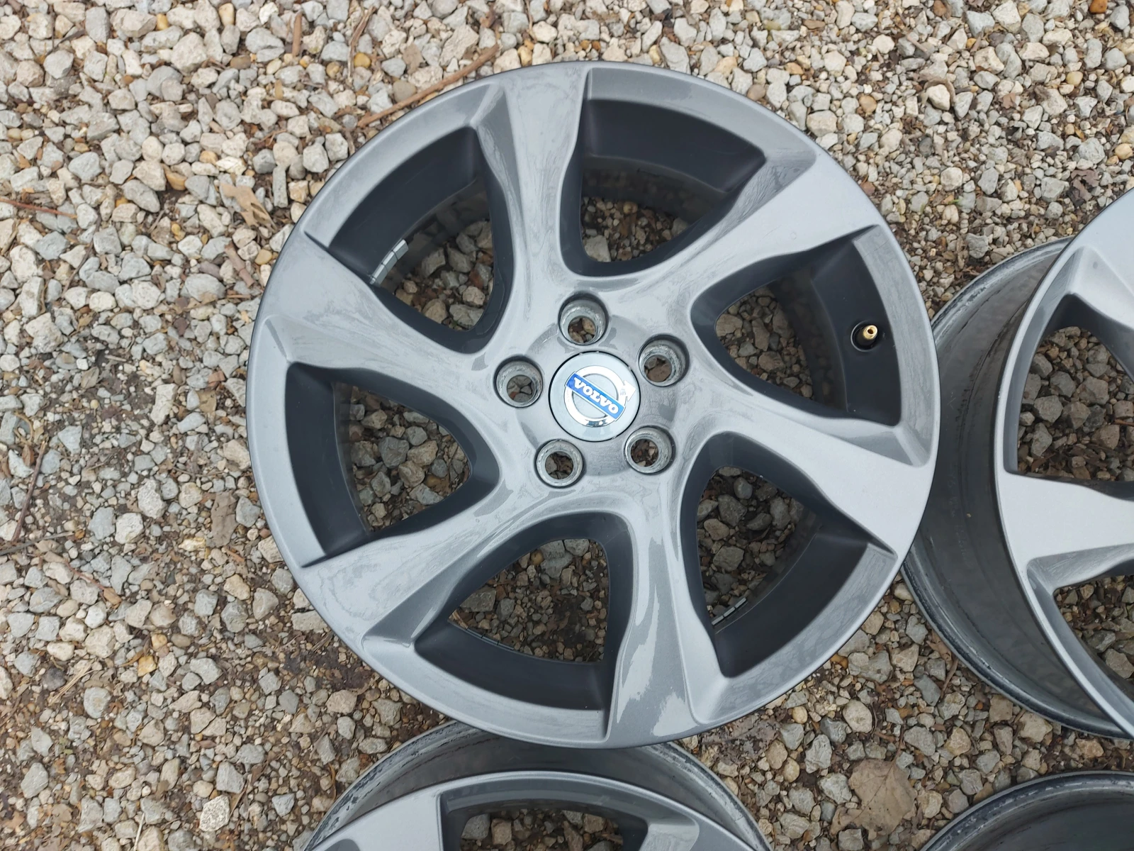 ������ �� Volvo | Mobile.bg � ����������� 5