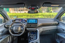 Peugeot 5008 GT 2024 бензин хибрид на 8500км в гаранция, снимка 11