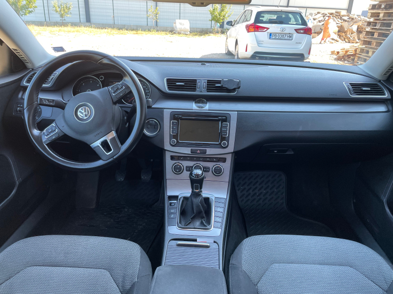 VW Passat 2.0 TDI, снимка 10 - Автомобили и джипове - 37936194