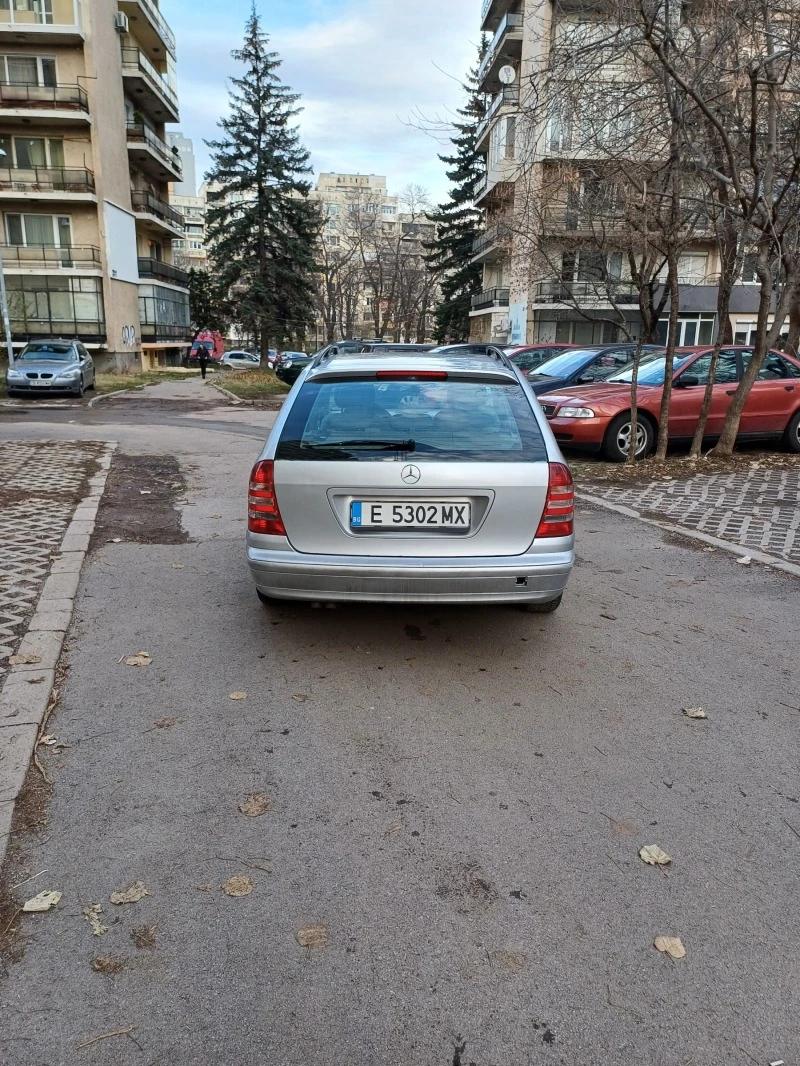 Mercedes-Benz C 220, снимка 6 - Автомобили и джипове - 47582009