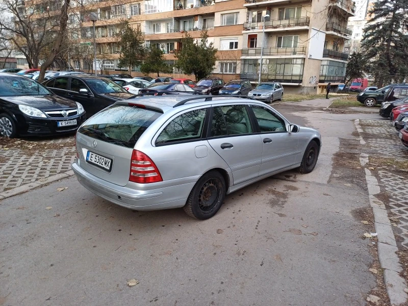 Mercedes-Benz C 220, снимка 7 - Автомобили и джипове - 47582009