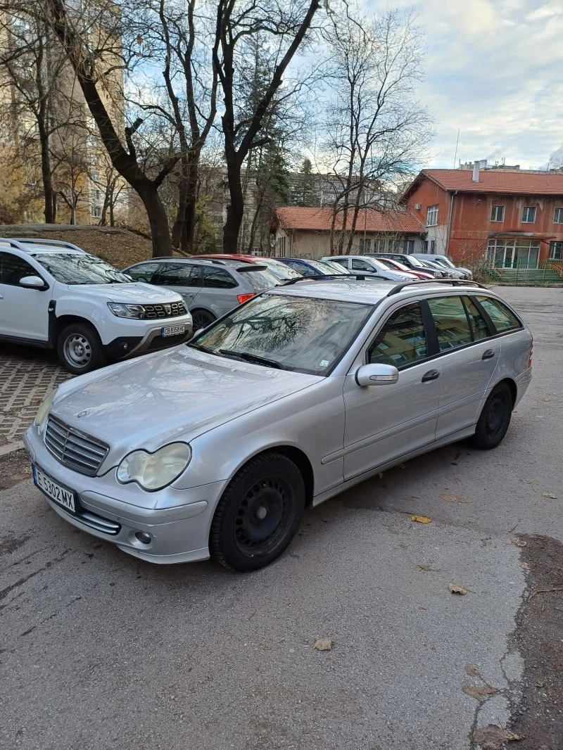 Mercedes-Benz C 220, снимка 3 - Автомобили и джипове - 47582009