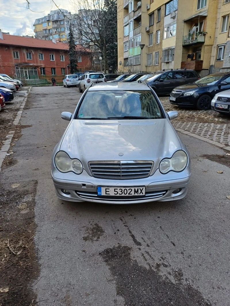 Mercedes-Benz C 220, снимка 2 - Автомобили и джипове - 47582009