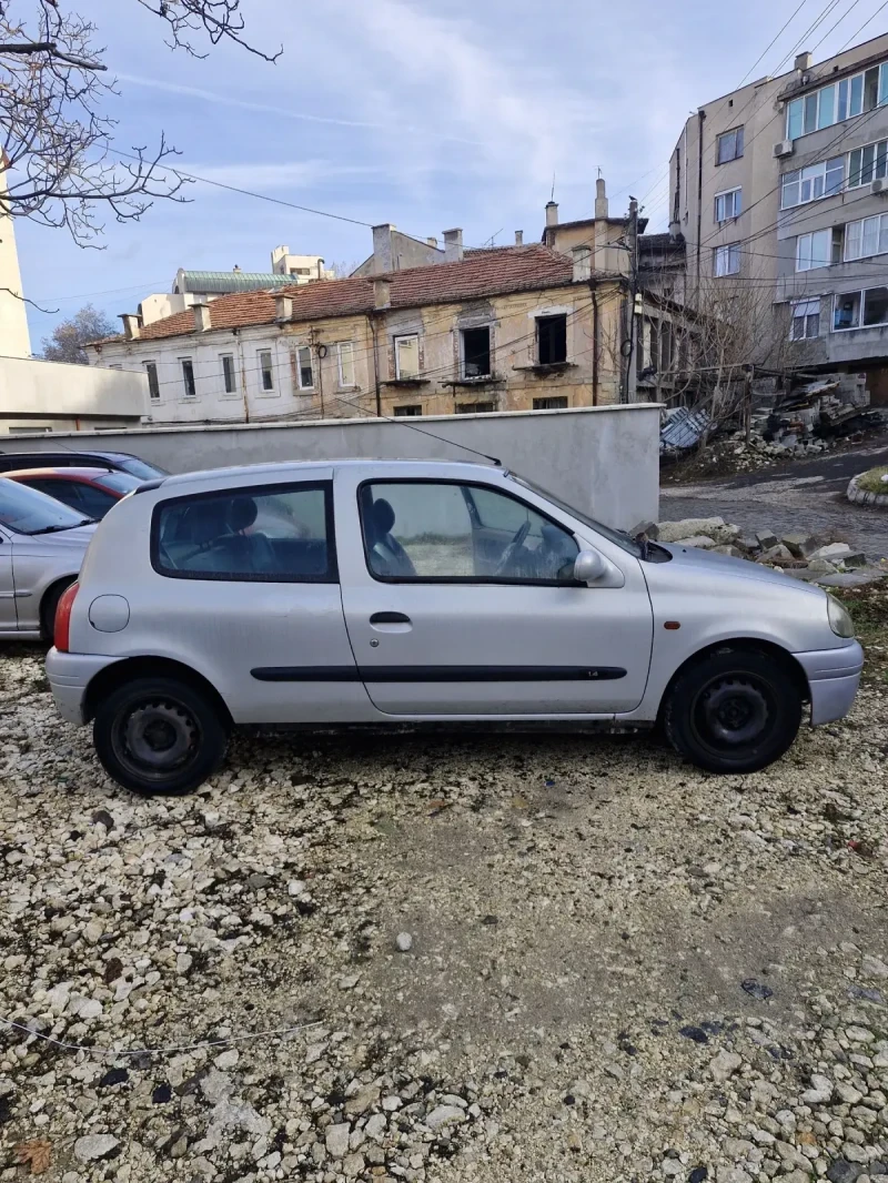 Renault Clio, снимка 3 - Автомобили и джипове - 48583984