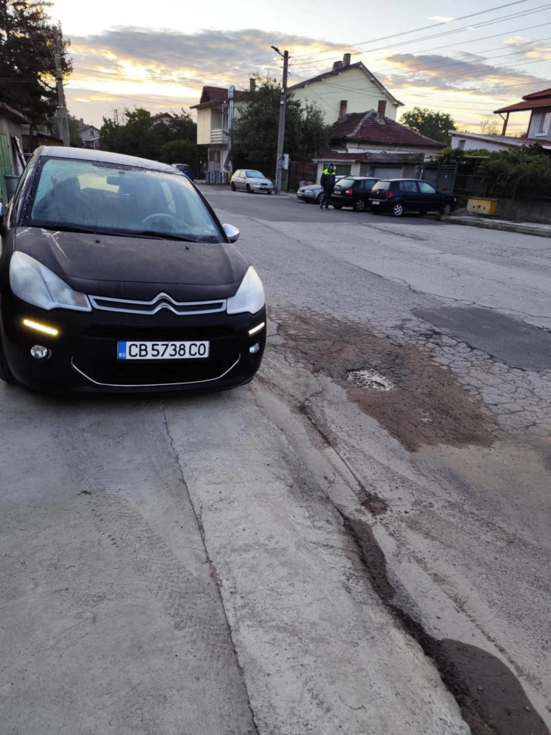 Citroen C3, снимка 2 - Автомобили и джипове - 51950396