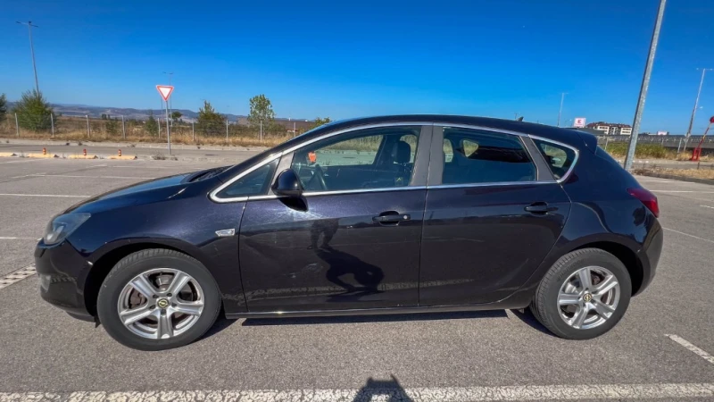 Opel Astra, снимка 8 - Автомобили и джипове - 52583976