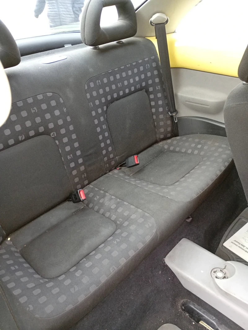 VW New beetle, снимка 5 - Автомобили и джипове - 52628342