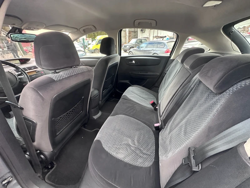 Citroen C4 1.4i - РЕАЛНИ КИЛОМЕТРИ - УНИКАТ, снимка 15 - Автомобили и джипове - 53095241