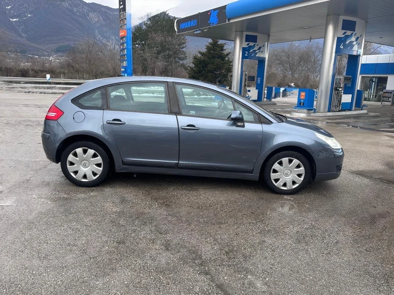 Citroen C4 1.4i - РЕАЛНИ КИЛОМЕТРИ - УНИКАТ, снимка 4 - Автомобили и джипове - 53095241
