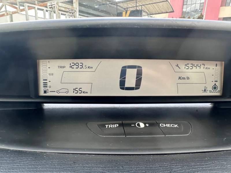 Citroen C4 1.4i - РЕАЛНИ КИЛОМЕТРИ - УНИКАТ, снимка 16 - Автомобили и джипове - 53095241