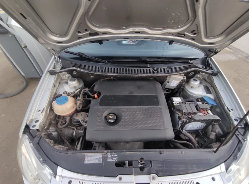 VW Polo 1, 4 бензин 75 коня , снимка 10 - Автомобили и джипове - 53113953