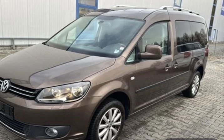 VW Caddy 2.0 Ecofuel Maxi фабричен метан 7 места Highline, снимка 7 - Автомобили и джипове - 52595871