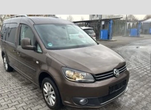 VW Caddy 2.0 Ecofuel Maxi фабричен метан 7 места Highline, снимка 4 - Автомобили и джипове - 52595871
