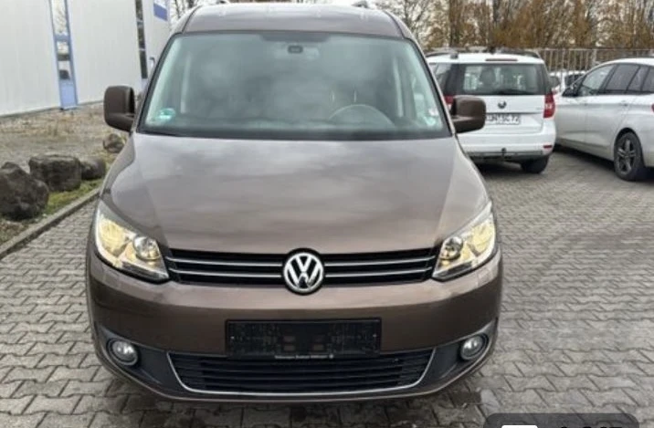 VW Caddy 2.0 Ecofuel Maxi фабричен метан 7 места Highline, снимка 6 - Автомобили и джипове - 52595871