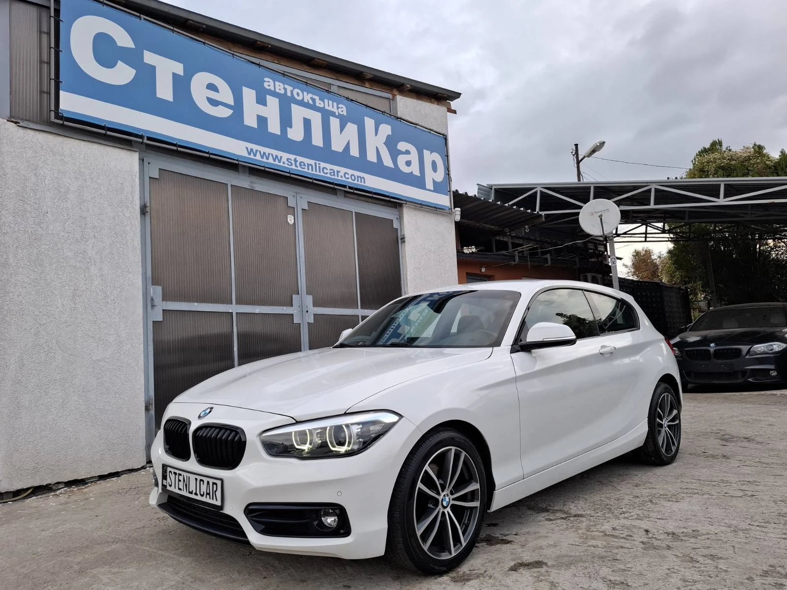 BMW 120  xDrive+ SportLine+ LED, снимка 1