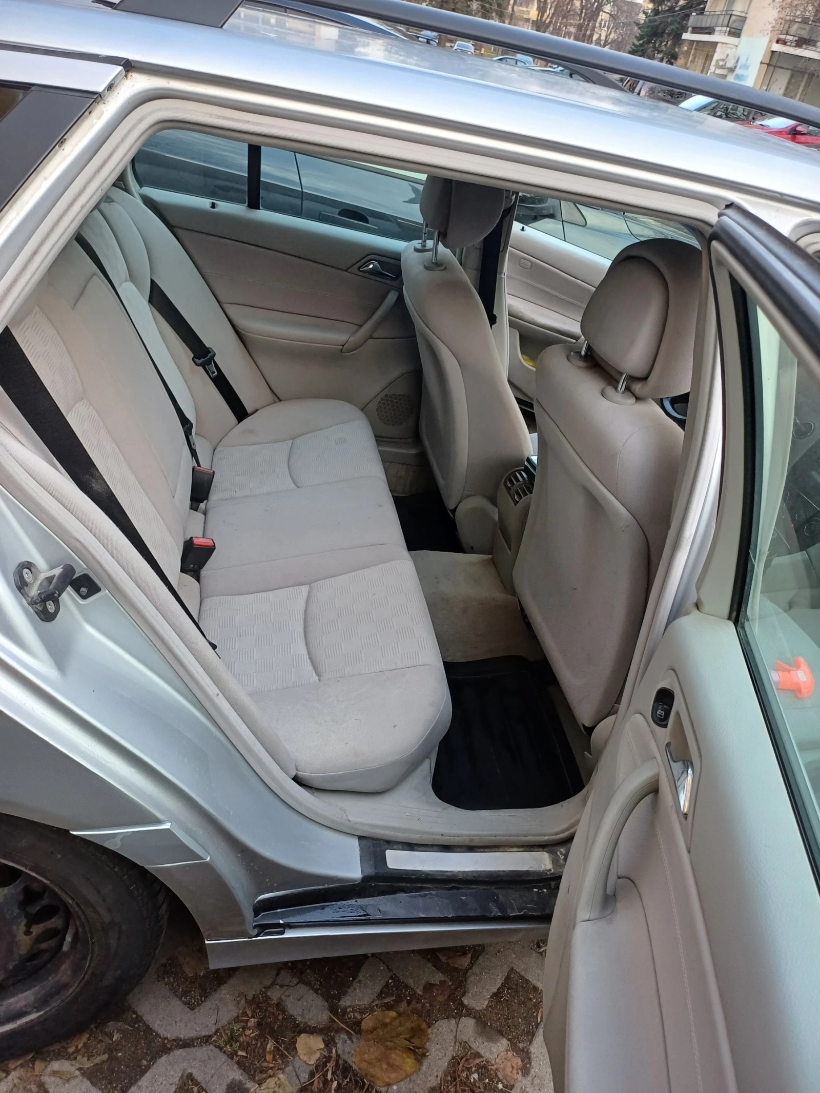 Mercedes-Benz C 220, снимка 14 - Автомобили и джипове - 53930600