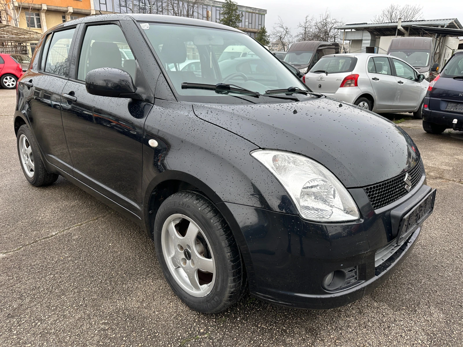 Suzuki Swift 1.3I-92kc 4x4 - [1] 