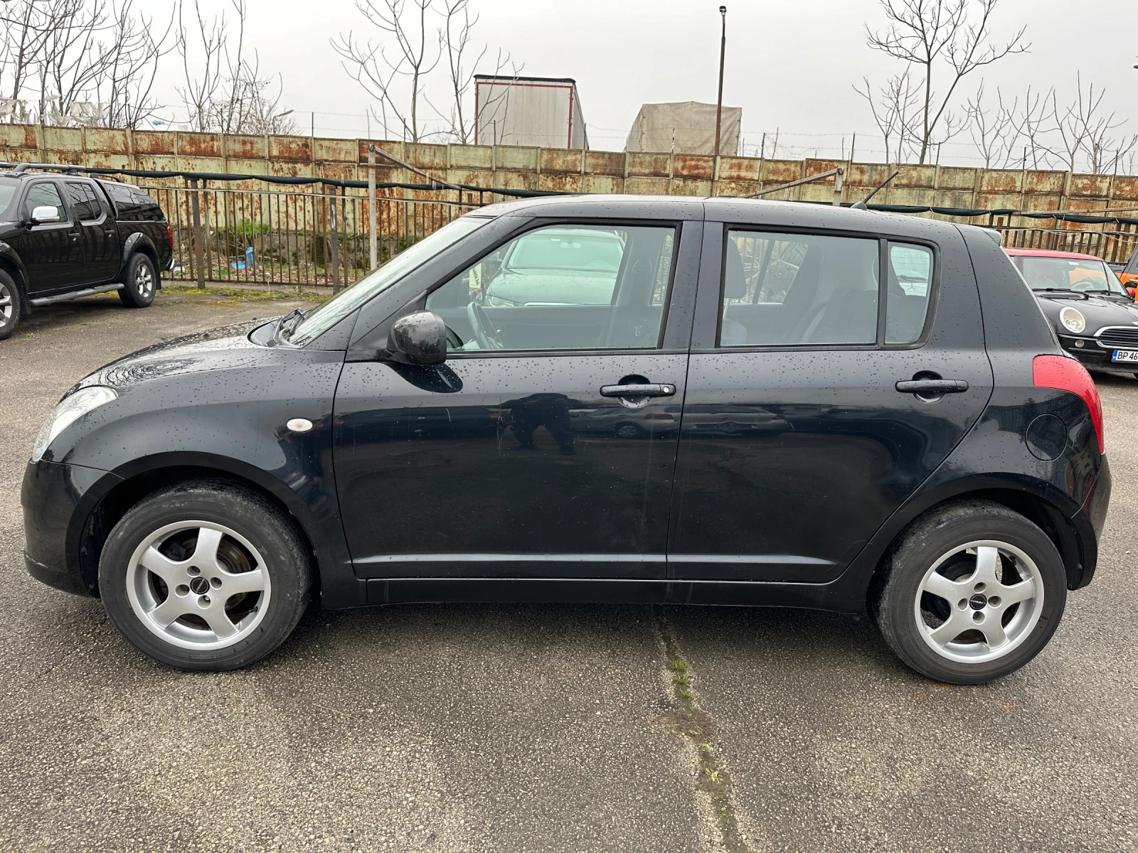 Suzuki Swift 1.3I-92kc 4x4 - изображение 4