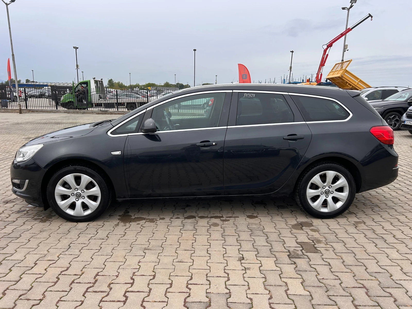 Opel Astra 1.6CDTI NAVI EURO 6 - изображение 9