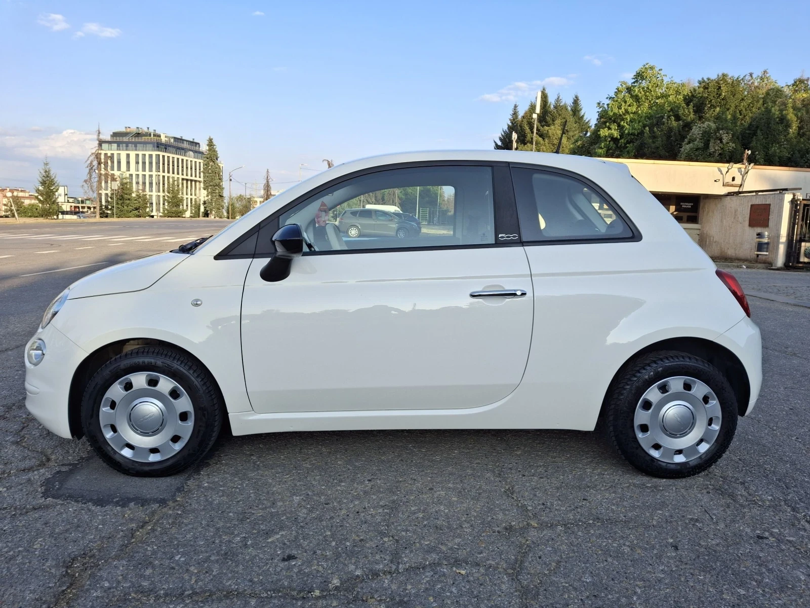 Fiat 500 Cult Mild-Hybrid Обслужен СЕРВИЗНА ИСТОРИЯ - изображение 4