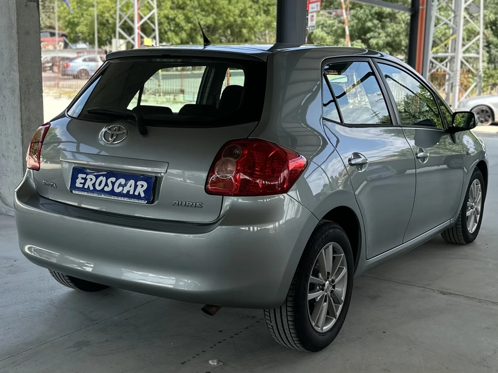 Toyota Auris 2.0D4D - изображение 4