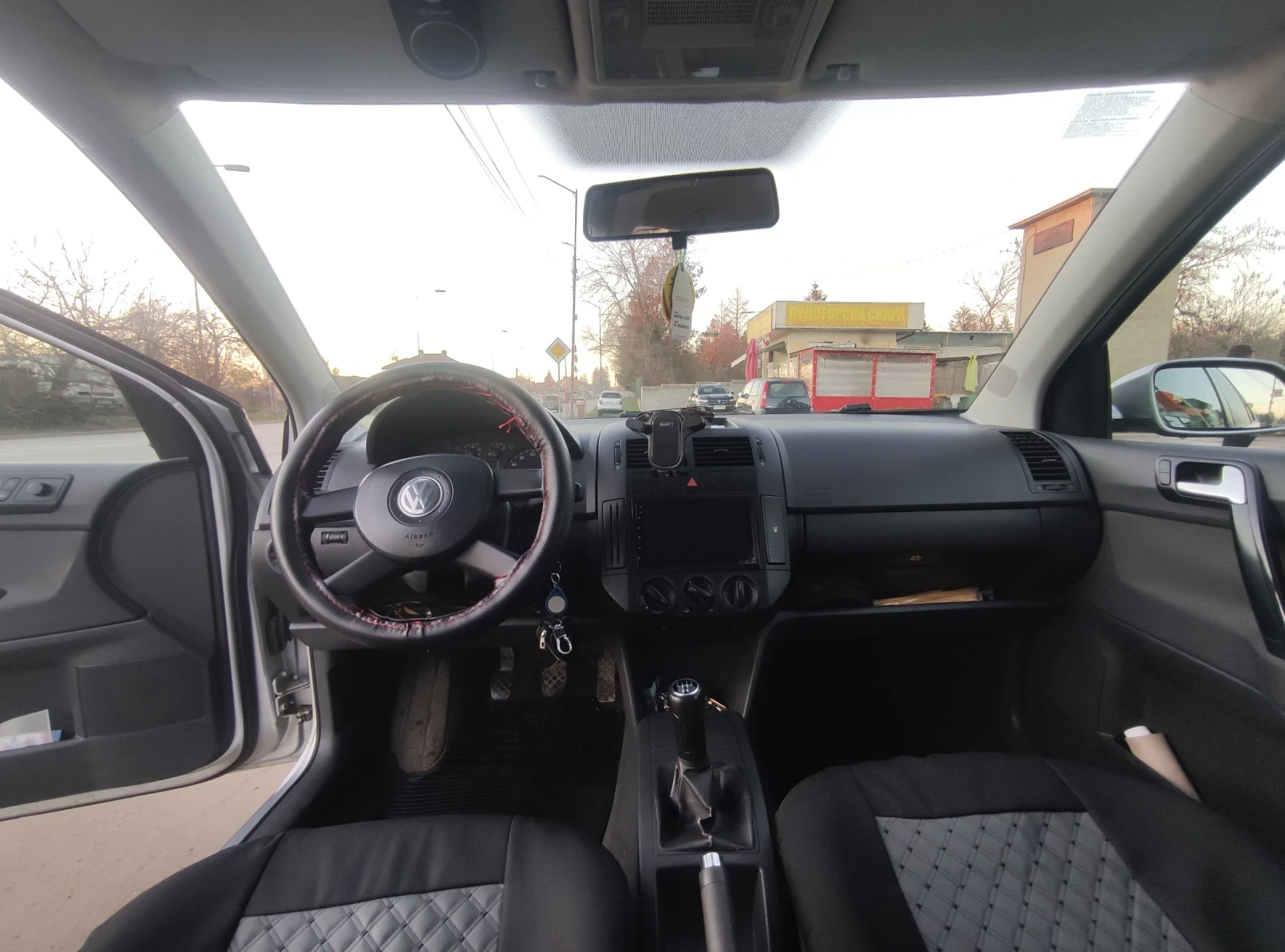 VW Polo 1, 4 бензин 75 коня  - изображение 8