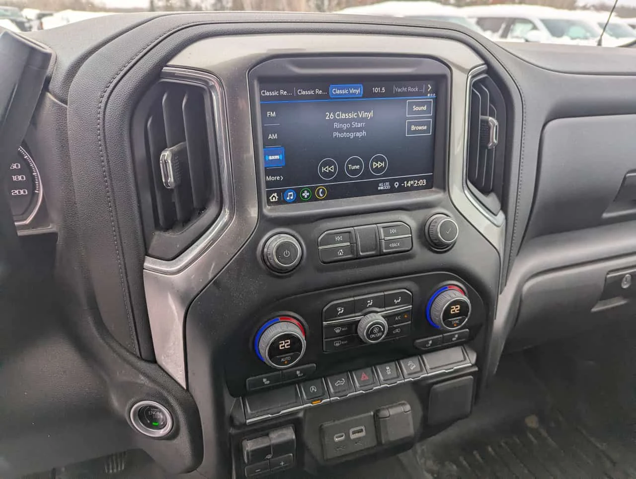 Chevrolet Silverado * RST * CARFAX * KEYLESS * ПОДГРЕВИ *  - изображение 9