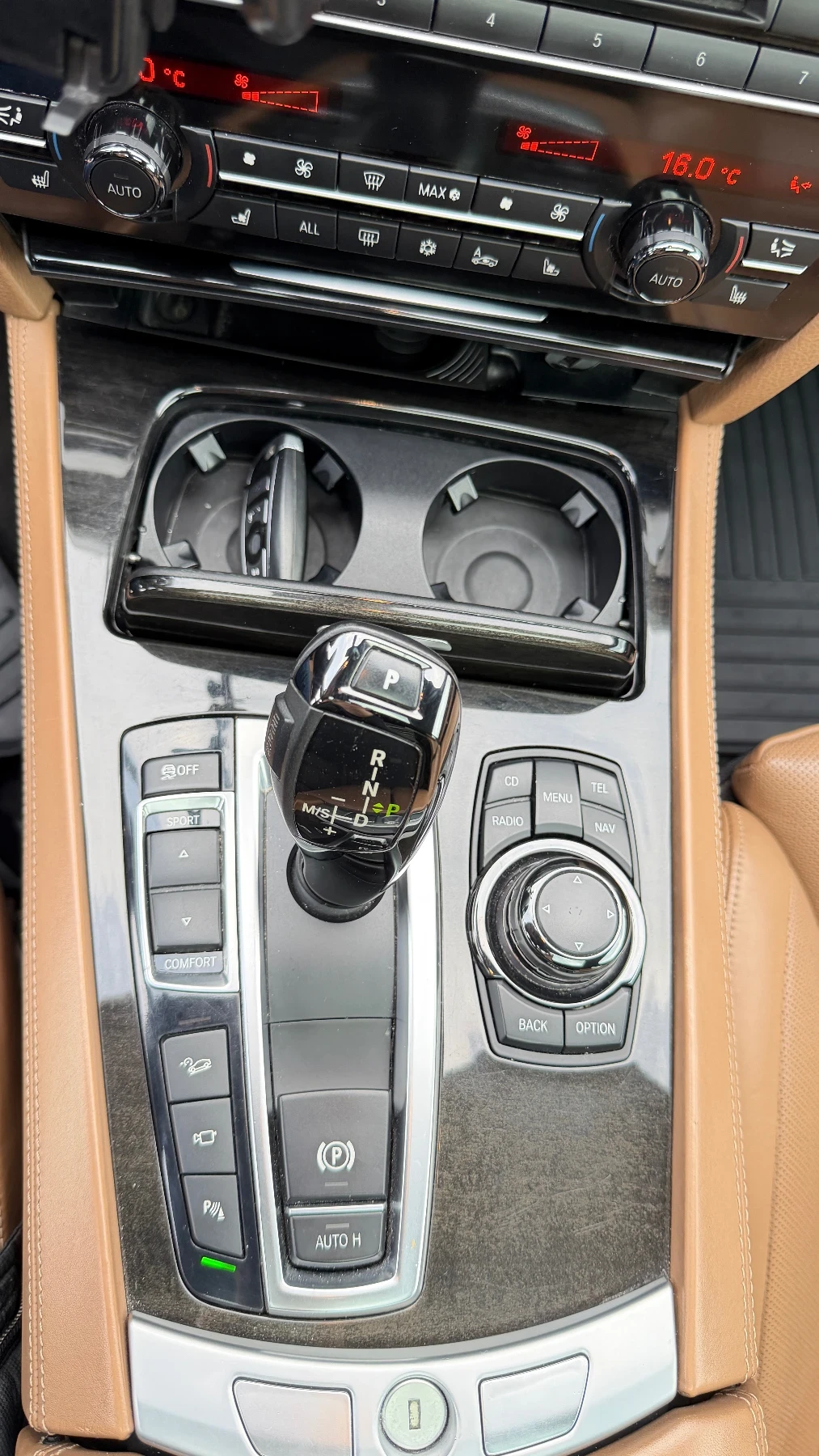 BMW 740 Full MPaket, снимка 11 - Автомобили и джипове - 54267143