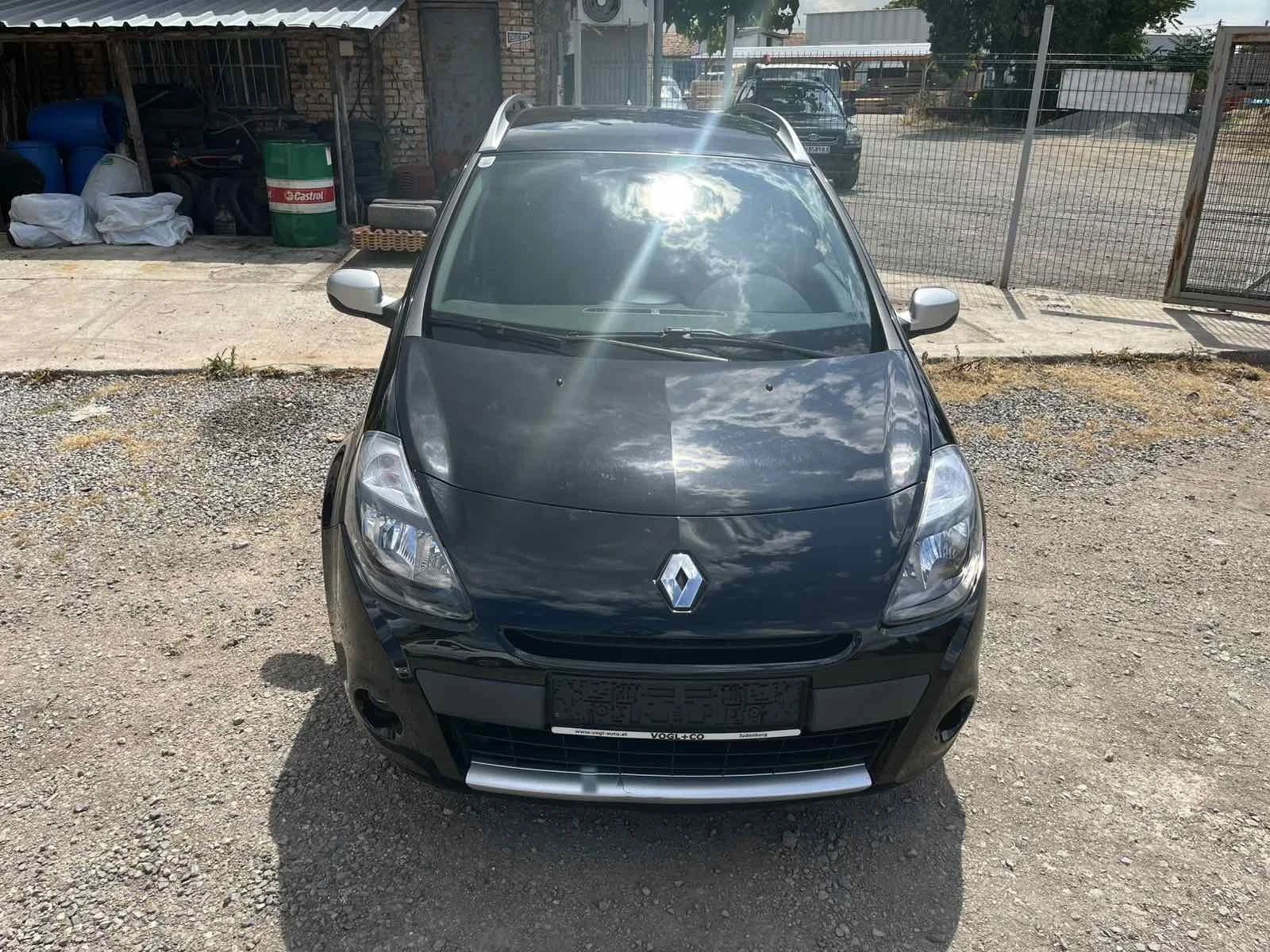 Renault Clio 1.2 i , снимка 4 - Автомобили и джипове - 54823963