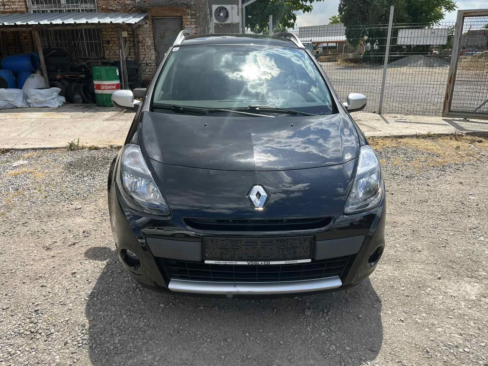Renault Clio 1.2 i , снимка 3 - Автомобили и джипове - 54823963