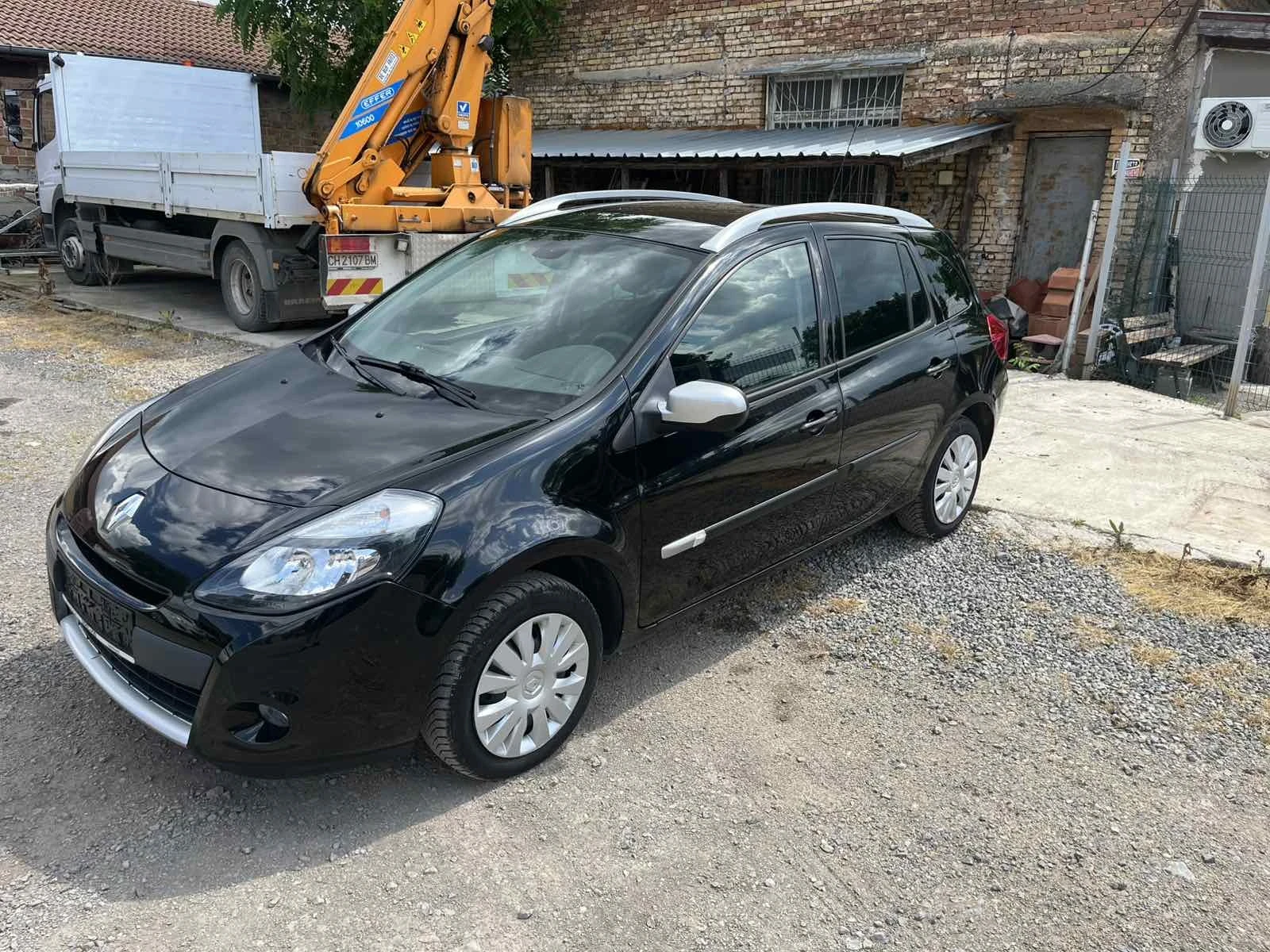 Renault Clio 1.2 i , снимка 2 - Автомобили и джипове - 54823963