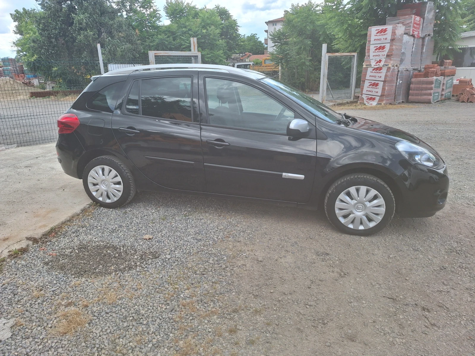 Renault Clio 1.2 i , снимка 6 - Автомобили и джипове - 54823963