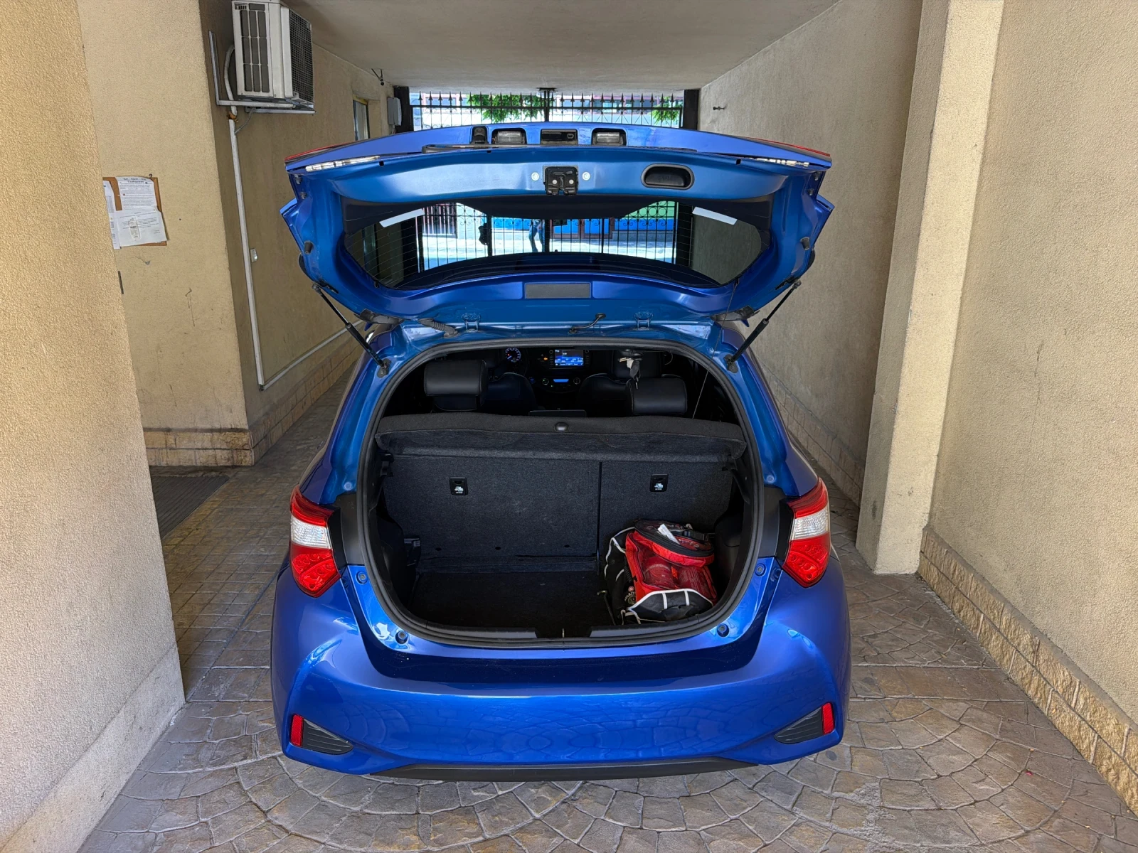 Toyota Yaris, снимка 5 - Автомобили и джипове - 54836285