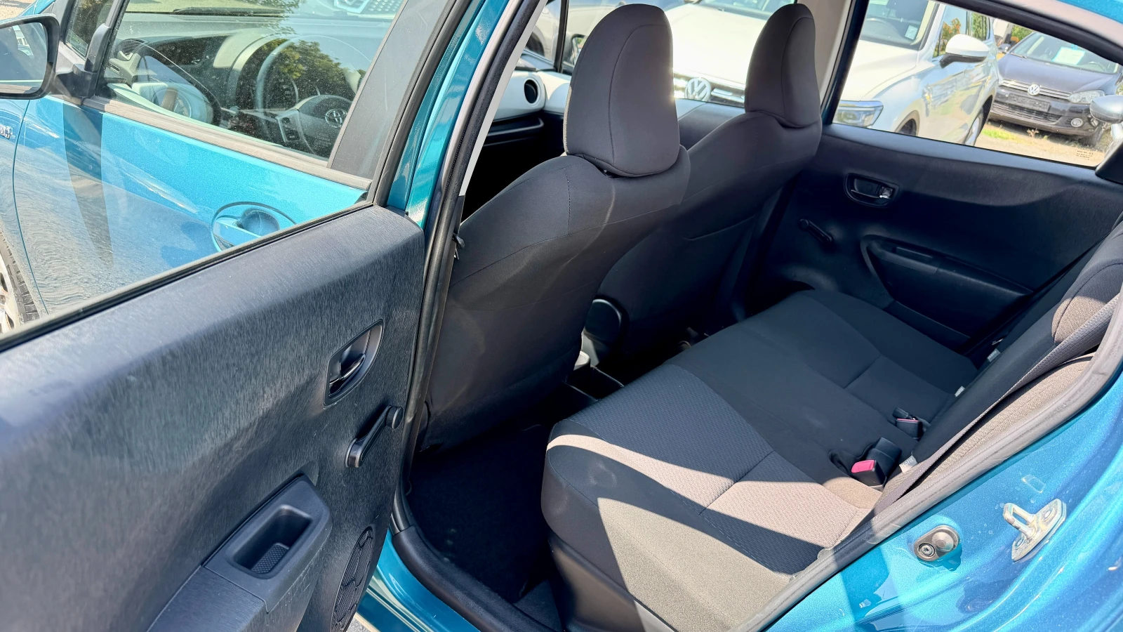 Toyota Yaris 1.5Hybrid Автоматик, Внос Швейцария, LED, Камера.., снимка 11 - Автомобили и джипове - 55185180