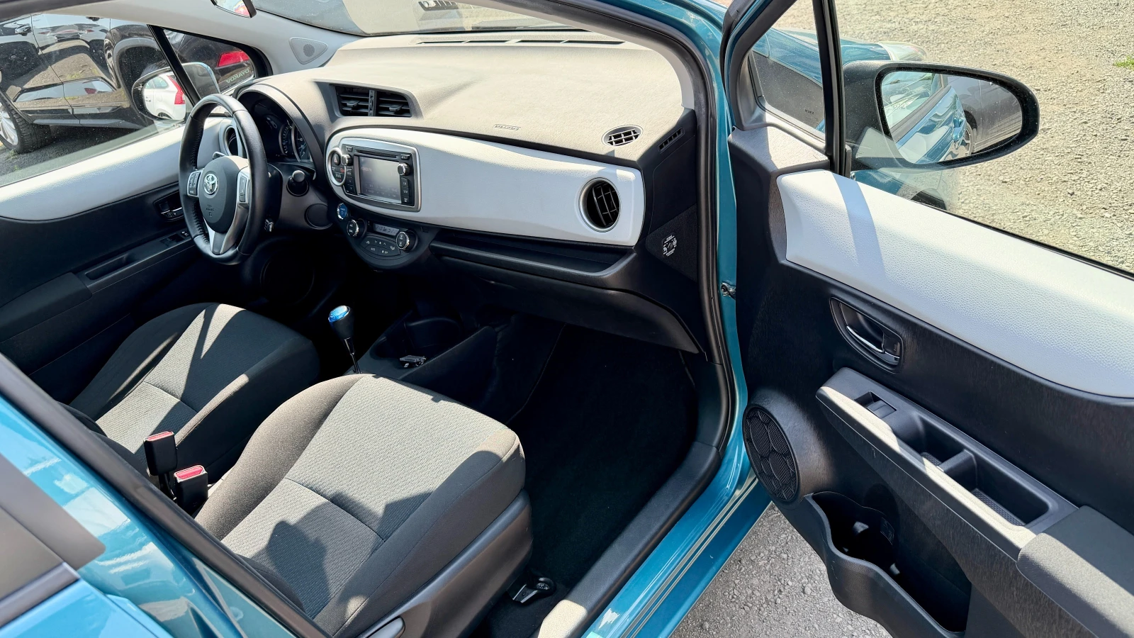 Toyota Yaris 1.5Hybrid Автоматик, Внос Швейцария, LED, Камера.., снимка 14 - Автомобили и джипове - 55185180