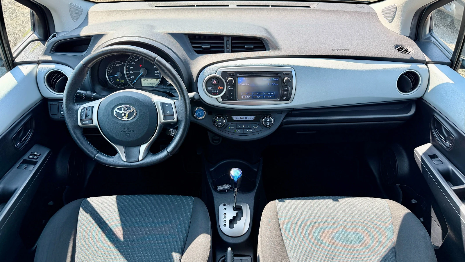 Toyota Yaris 1.5Hybrid Автоматик, Внос Швейцария, LED, Камера.., снимка 12 - Автомобили и джипове - 55185180