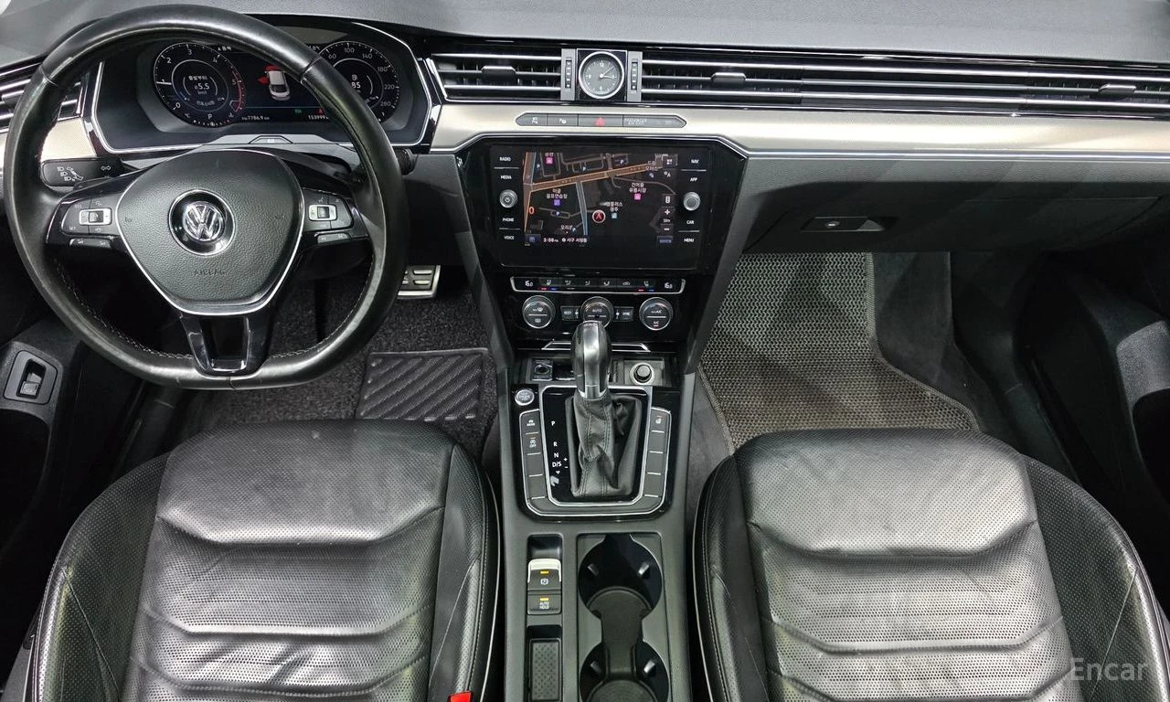 VW Arteon 2.0 TDI Prestige* DISTRONIC* 360 CAM* ХЕДЪП* PANO*, снимка 8 - Автомобили и джипове - 55224415