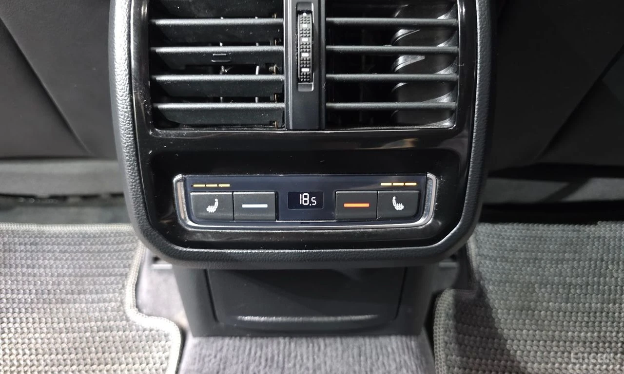 VW Arteon 2.0 TDI Prestige* DISTRONIC* 360 CAM* ХЕДЪП* PANO*, снимка 17 - Автомобили и джипове - 55224415