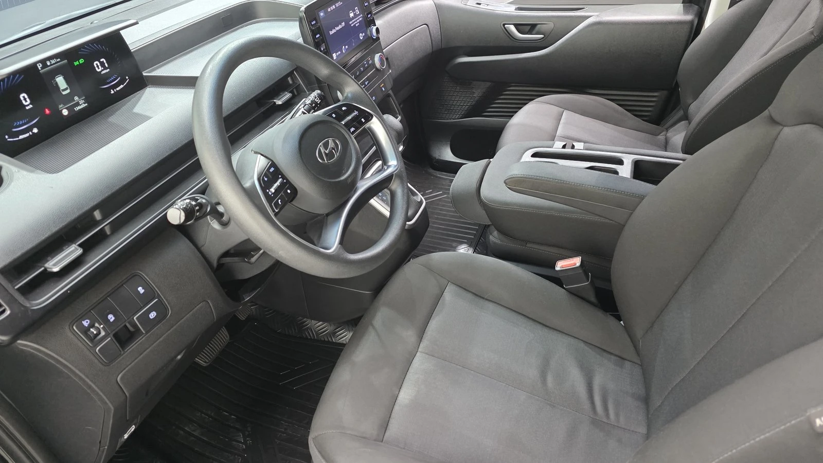 Hyundai Staria Cargo* BLIND SPOT* КРАЙНА ЦЕНА, снимка 7 - Автомобили и джипове - 55367062
