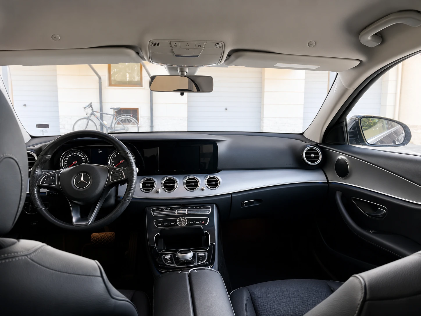 Mercedes-Benz E 220 W213, снимка 3 - Автомобили и джипове - 55743069