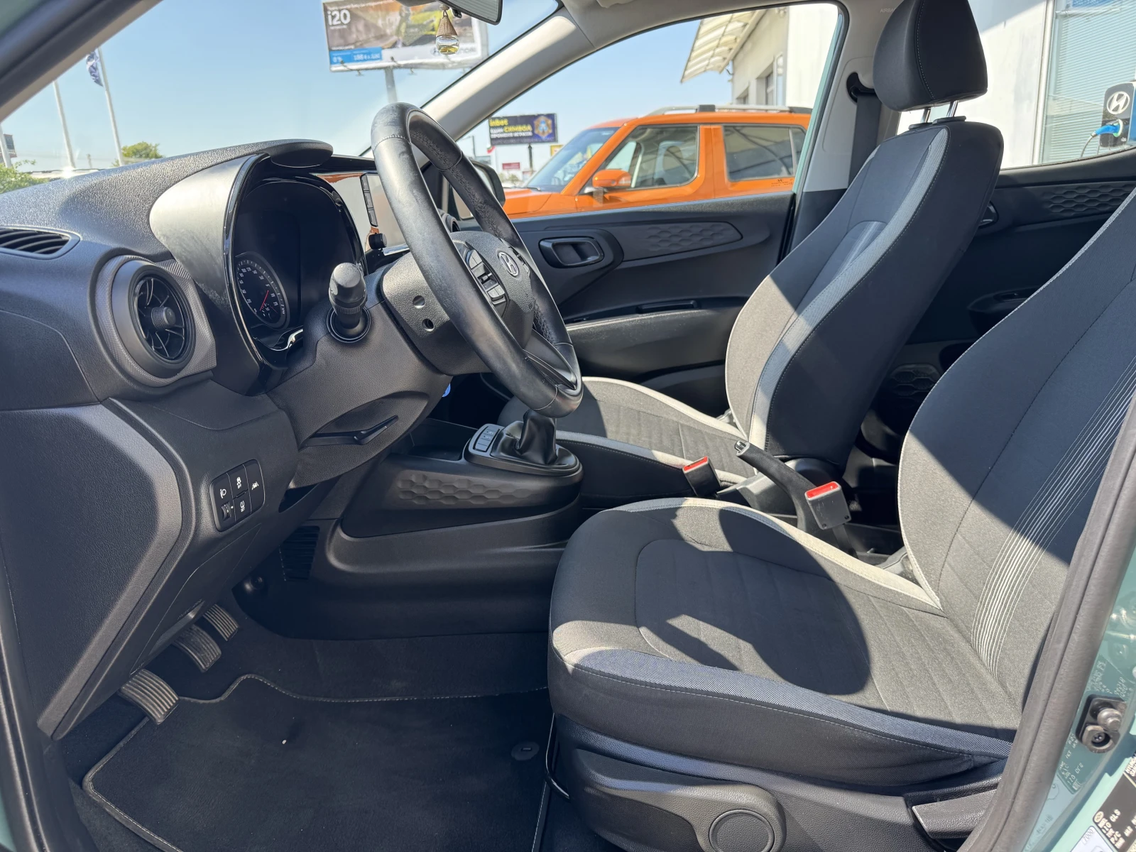 Hyundai I10 COMFORT, снимка 14 - Автомобили и джипове - 55799719